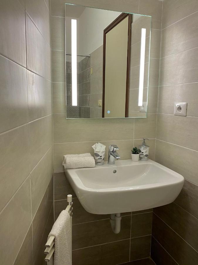 Residenza Cappuccini Aparthotel Peschiera del Garda Luaran gambar