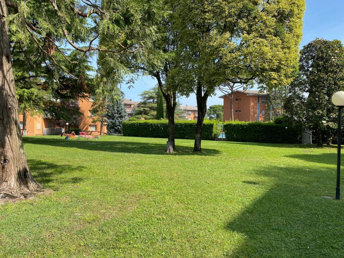 Residenza Cappuccini Aparthotel Peschiera del Garda Luaran gambar