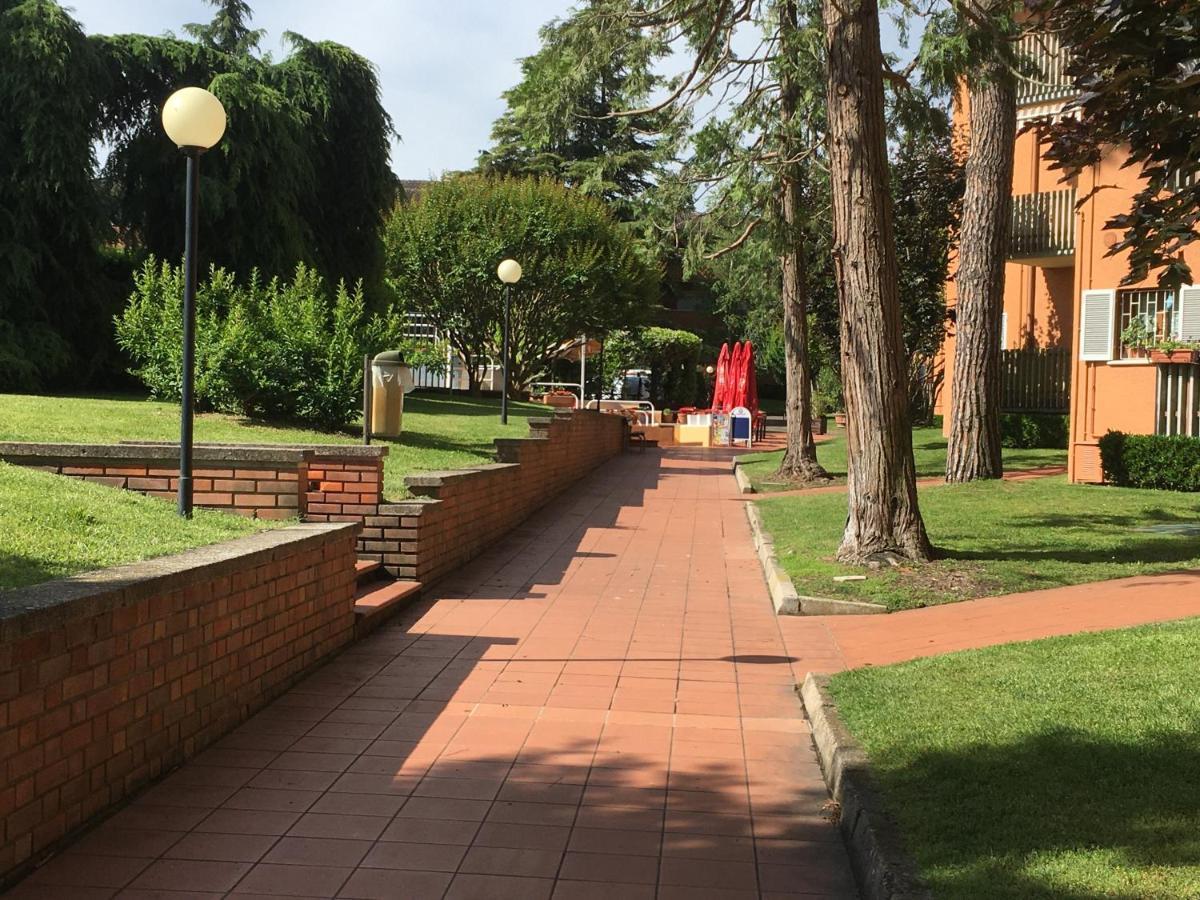 Residenza Cappuccini Aparthotel Peschiera del Garda Luaran gambar